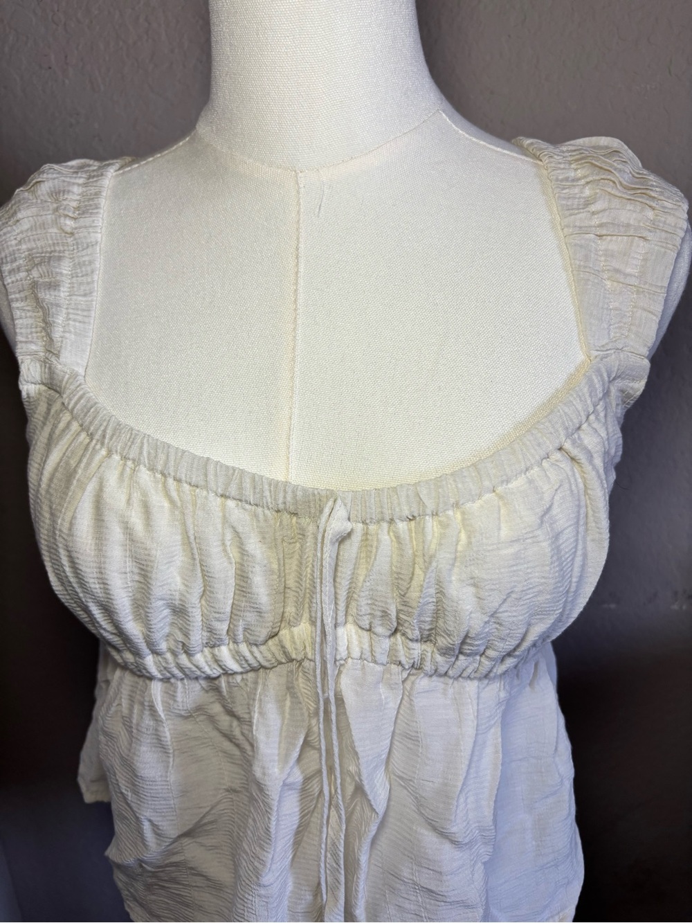 Ivory Peplum Ruffled Tank Top - Picture 2 of 5